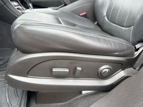 Used 2017 Buick Enclave Premium w/ Experience Buick Package FWD image 12