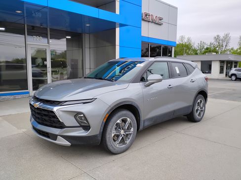 Used 2023 Chevrolet Blazer LT w/ Convenience Package AWD/4WD image 5