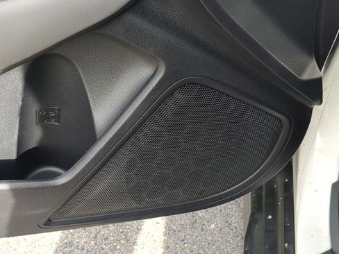 Used 2023 Subaru Outback Premium image 15