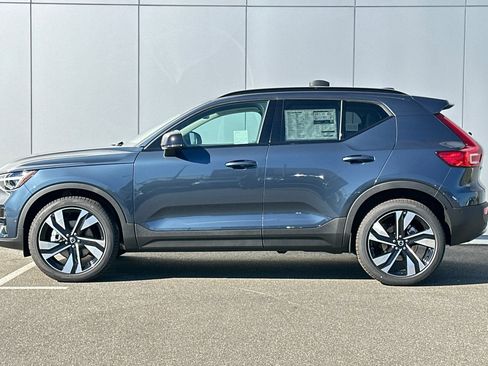 New 2026 Volvo XC40 B5 Ultra w/ Climate Package AWD/4WD image 2