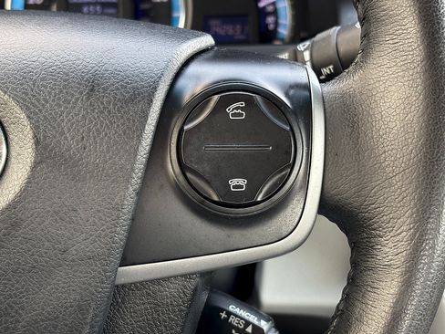 Used 2012 Toyota Camry XLE FWD image 28