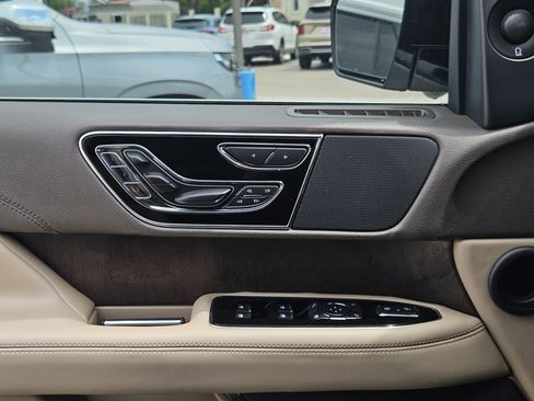 Used 2023 Lincoln Navigator Reserve AWD/4WD image 27