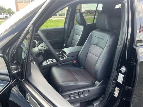 New 2026 Honda Ridgeline Black Edition image 12