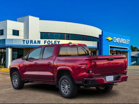 Used 2023 Chevrolet Colorado LT w/ LT Convenience Package image 3