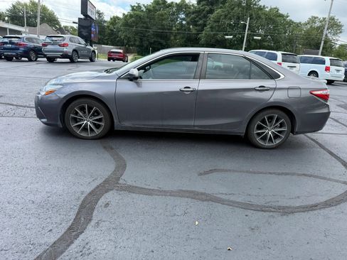 Used 2015 Toyota Camry XSE FWD image 4