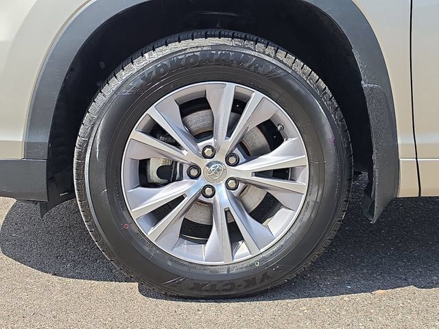 Used 2014 Toyota Highlander Plus AWD/4WD image 20