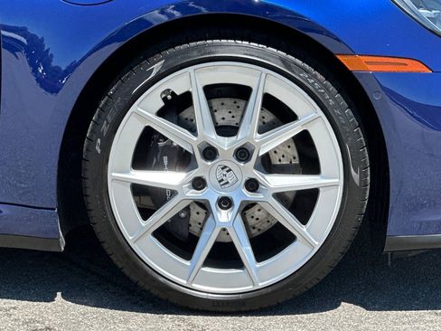 Used 2025 Porsche 911 Carrera RWD image 42