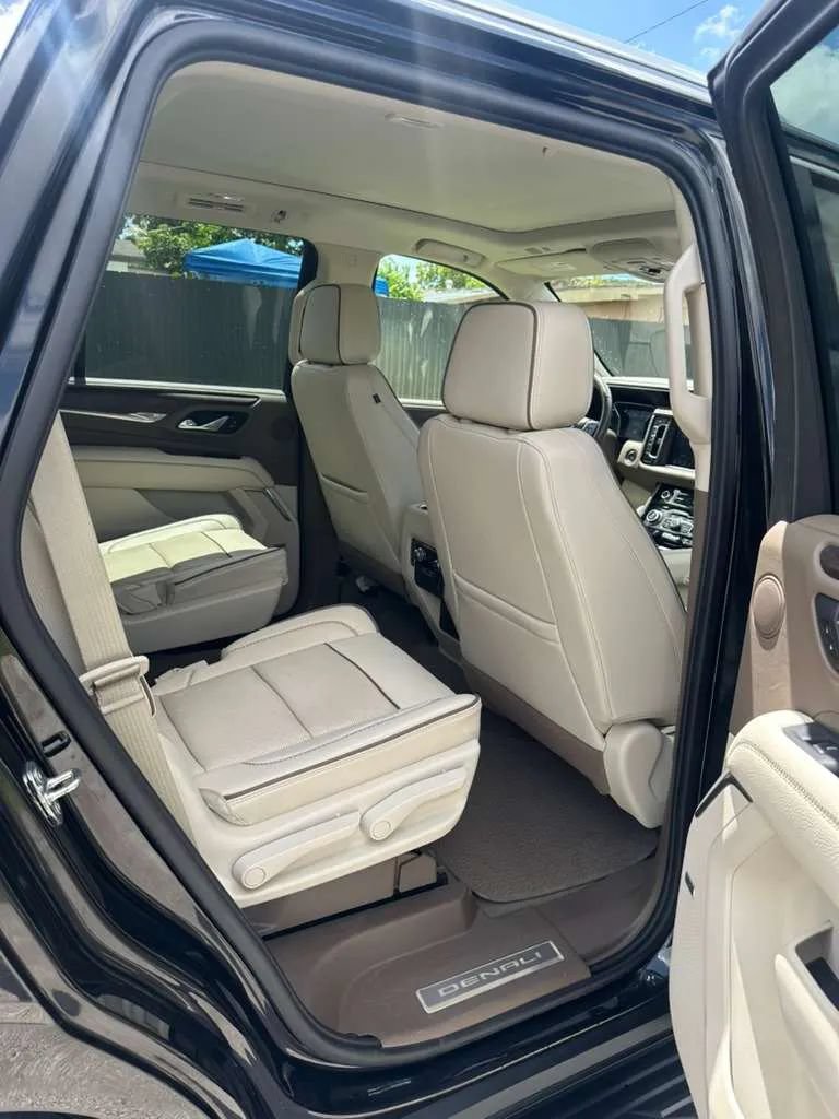 Used 2021 GMC Yukon Denali AWD/4WD image 10
