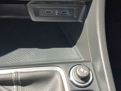 Used 2022 Volkswagen Jetta SE image 26