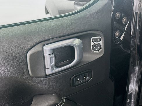 Used 2023 Jeep Wrangler Sahara w/ Cold Weather Group image 15