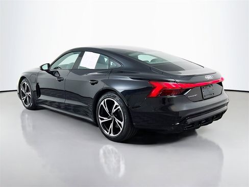 Used 2022 Audi e-tron GT Premium Plus image 4
