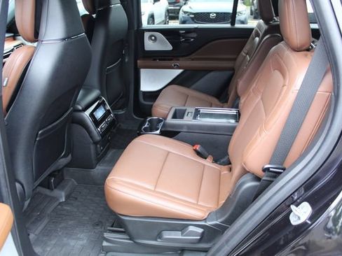 Certified 2023 Lincoln Aviator Reserve w/ Equipment Group 201A AWD/4WD image 15
