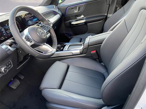 New 2026 Mercedes-Benz GLB 250 4MATIC image 6