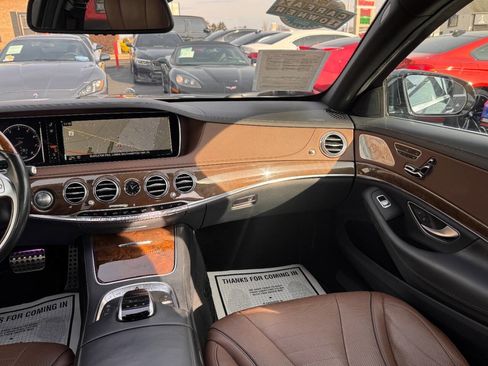Used 2016 Mercedes-Benz S 550 4MATIC Sedan w/ Sport Package image 18
