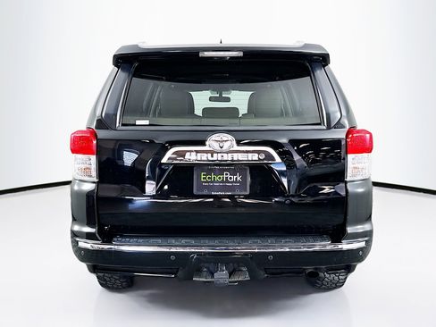 Used 2011 Toyota 4Runner SR5 image 7