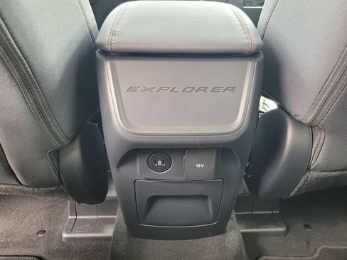Used 2026 Ford Explorer Active RWD image 15