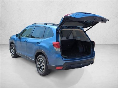 Used 2024 Subaru Forester Premium AWD/4WD image 10