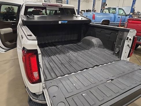 Used 2021 GMC Sierra 1500 SLT w/ SLT Premium Plus Package image 54