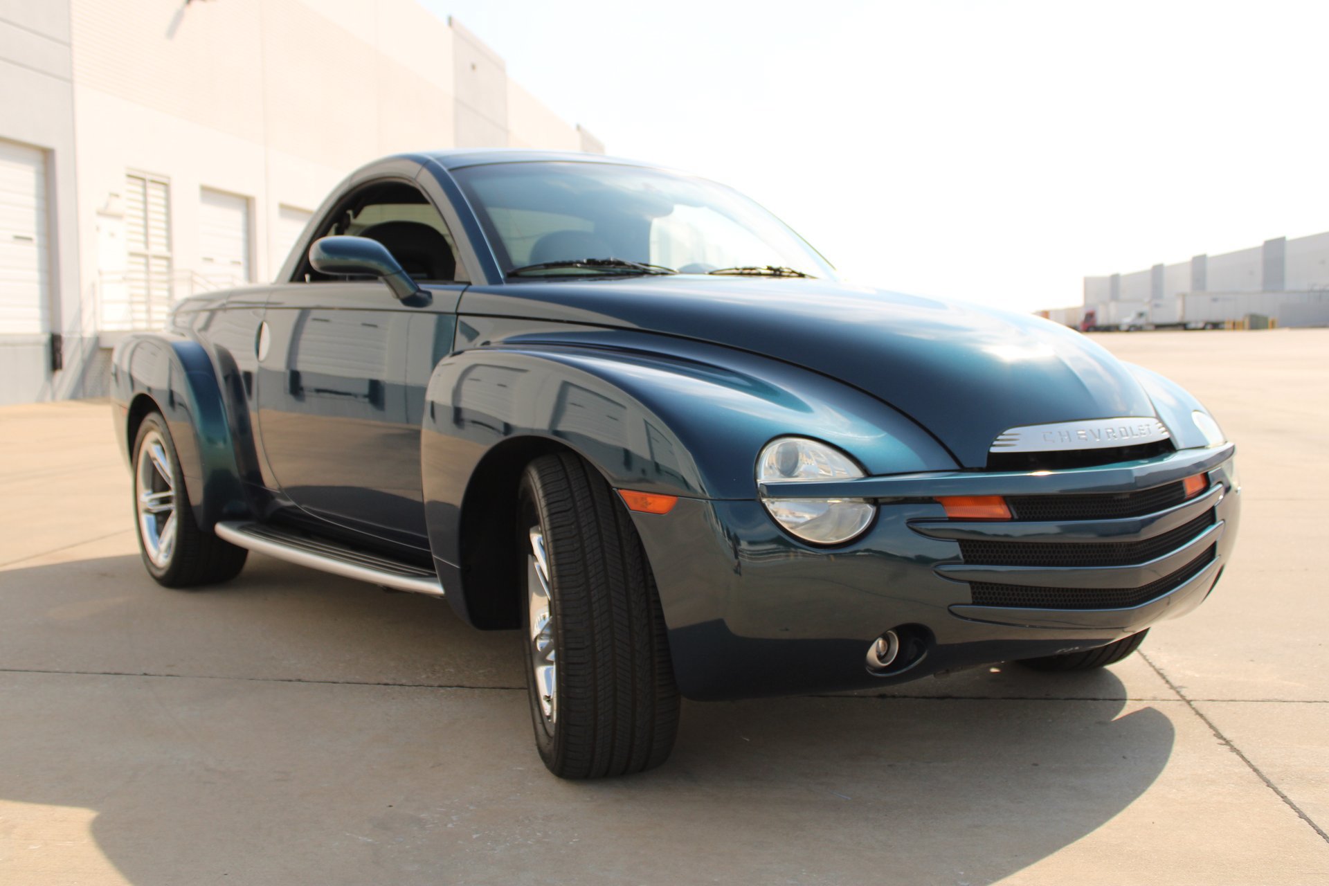 Used 2005 Chevrolet SSR w/ Preferred Equipment Group RWD image 21