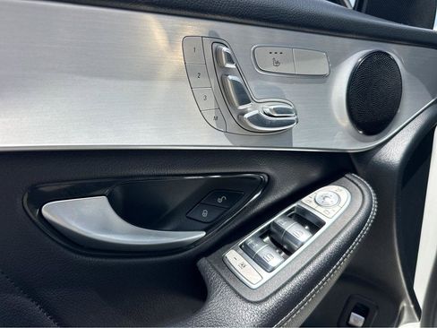 Used 2022 Mercedes-Benz GLC 300 image 33