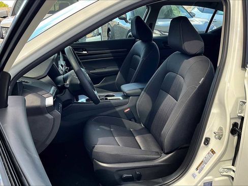 New 2025 Nissan Altima 2.5 SV w/ SV Special Edition Package image 15