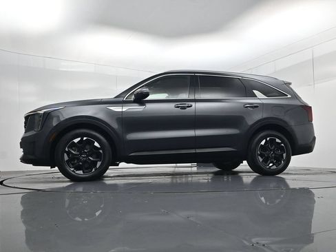 Certified 2024 Kia Sorento S FWD image 43