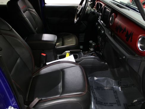 Used 2019 Jeep Wrangler Unlimited Rubicon AWD/4WD image 36