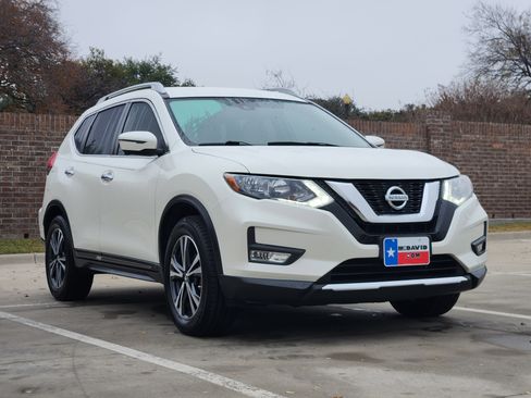 Used 2017 Nissan Rogue SL image 4