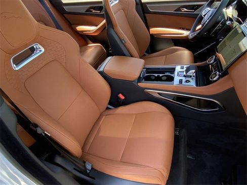 New 2026 Jaguar F-PACE R-Dynamic S image 10