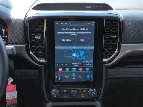 Used 2024 Ford Ranger XLT w/ Technology Package image 18