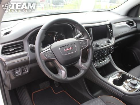 Used 2023 GMC Acadia AT4 AWD/4WD image 12