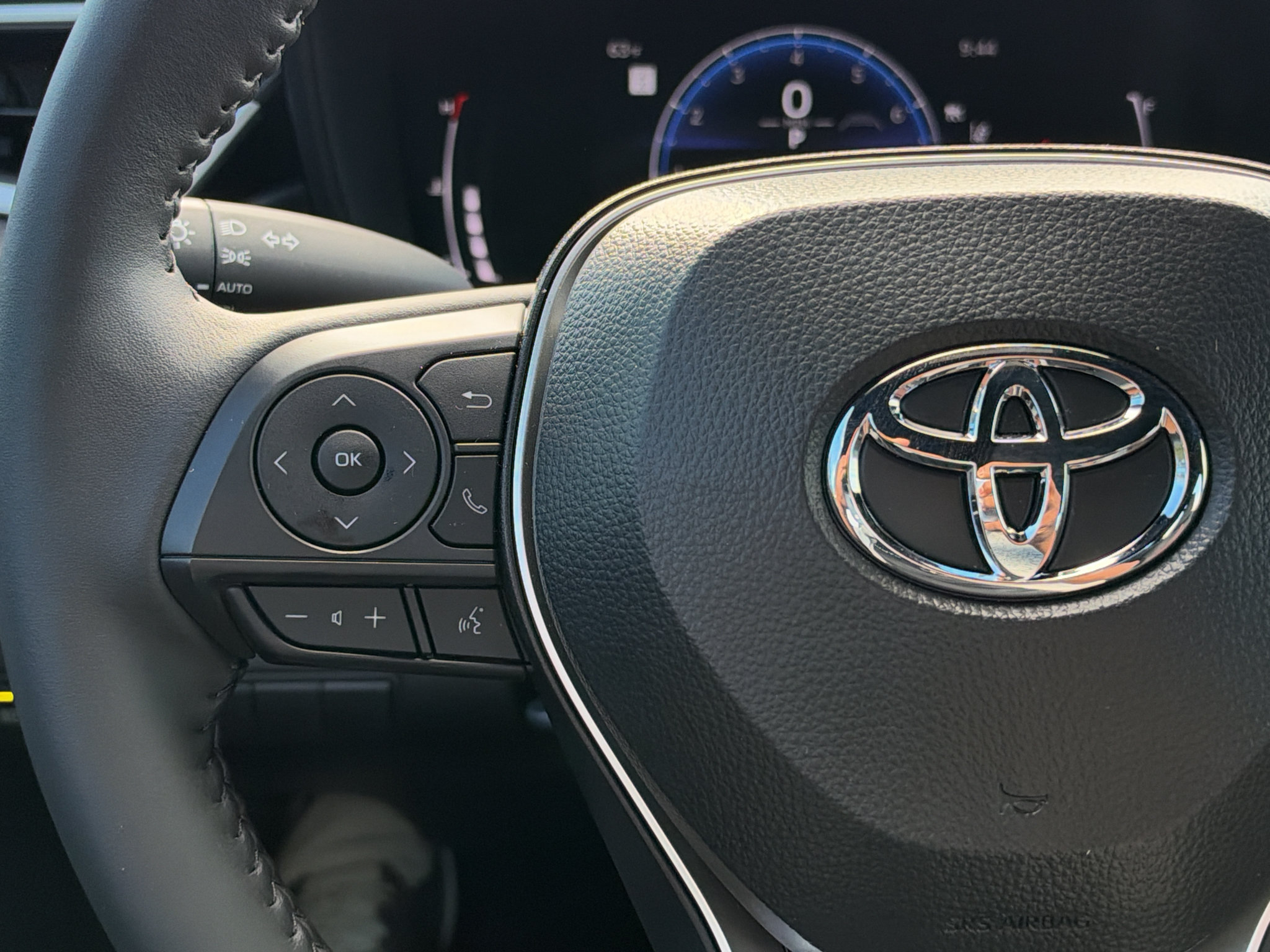 Used 2027 Toyota Corolla SE FWD image 30