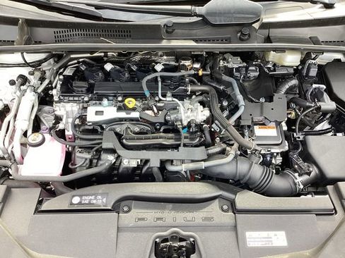 Used 2024 Toyota Prius Prime image 31