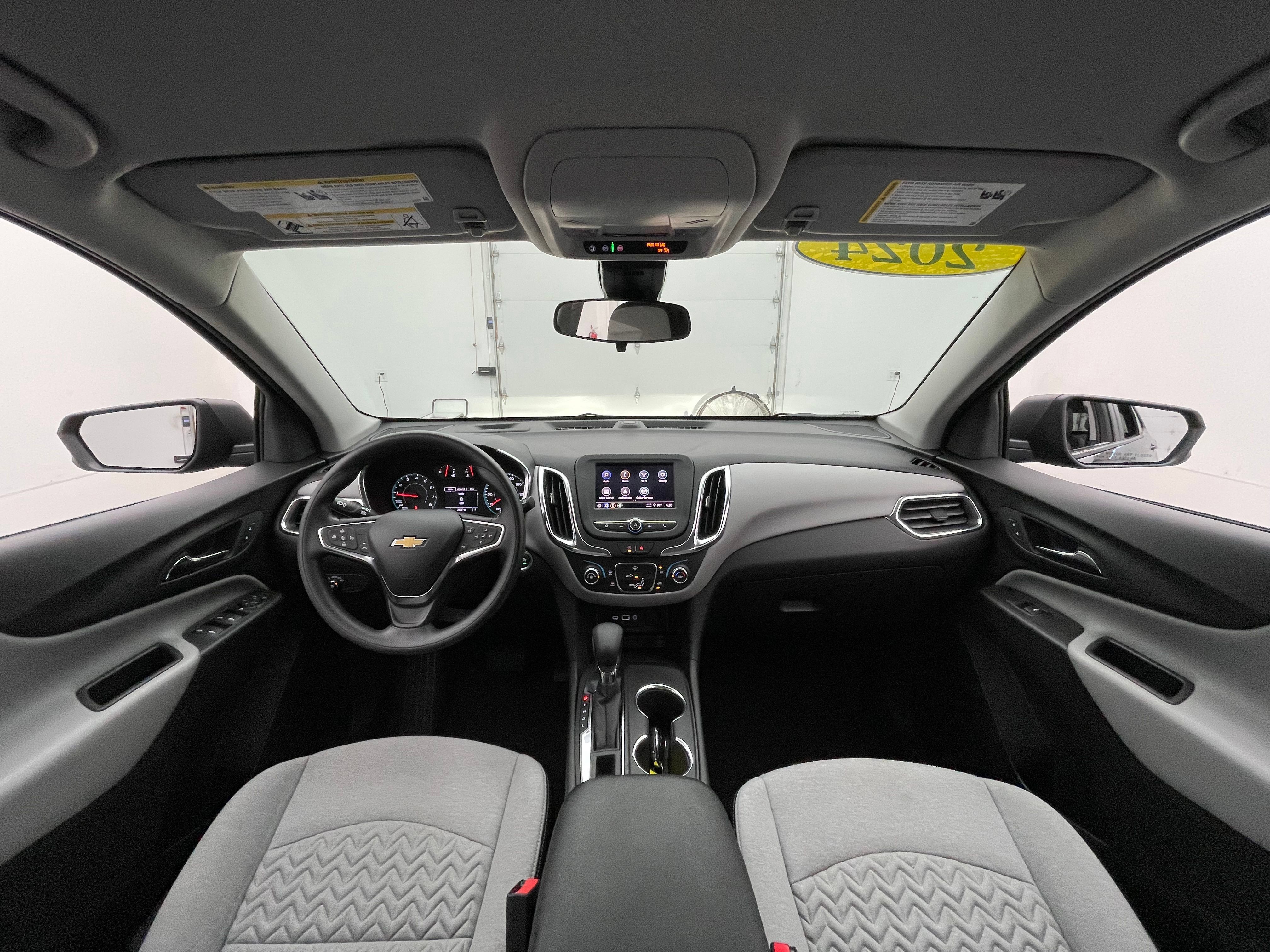 Used 2024 Chevrolet Equinox LS FWD image 3