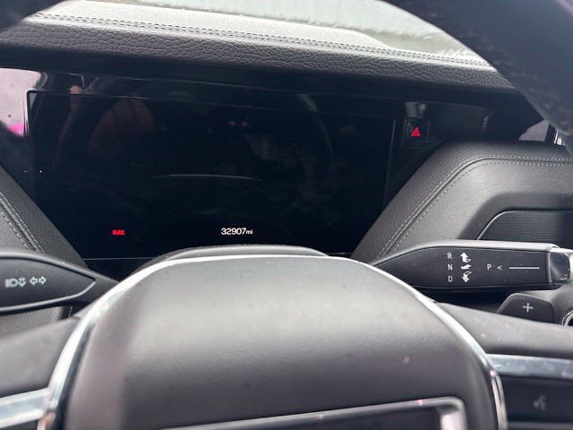 Used 2025 GMC Yukon Denali AWD/4WD image 10