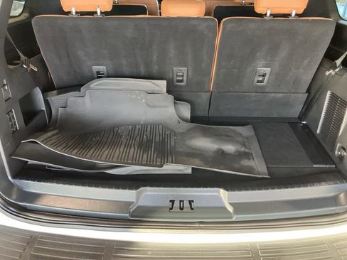 Used 2023 Ford Expedition Platinum image 42