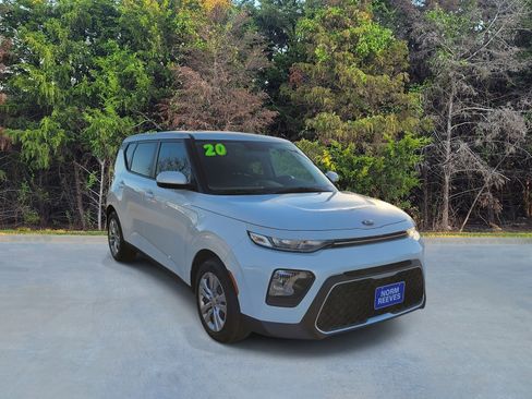 Used 2020 Kia Soul LX image 16