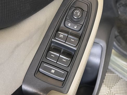 Used 2019 Subaru Forester image 12