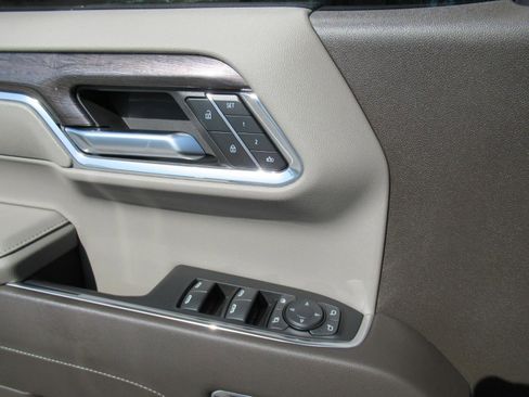 Used 2023 Chevrolet Silverado 1500 LTZ image 18