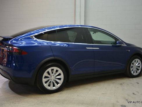 Used 2019 Tesla Model X 100D image 37