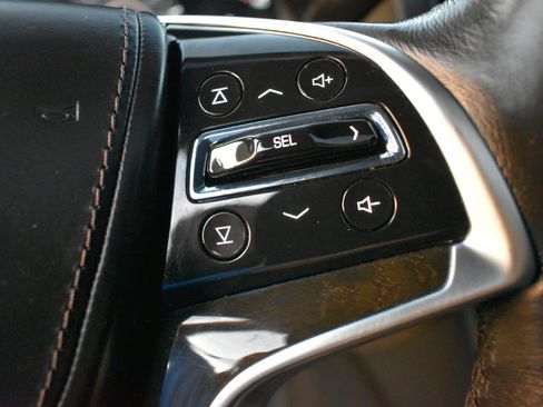 Used 2018 Cadillac Escalade Platinum image 14