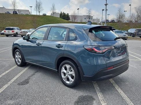Certified 2025 Honda HR-V LX image 3