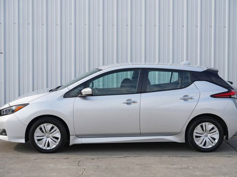 Used 2023 Nissan Leaf S image 41