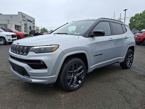 New 2025 Jeep Compass Limited w/ High Altitude Package image 2