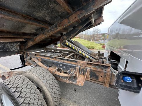 Used 2015 Ford F550 4x4 SuperCab Super Duty image 10