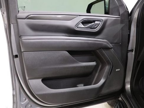 Used 2021 GMC Yukon AT4 w/ Rear Media and Nav Package AWD/4WD image 19