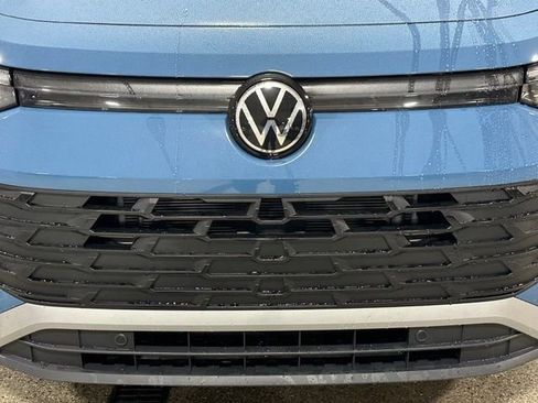 New 2026 Volkswagen Tiguan SE image 9
