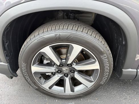 Used 2025 Honda Pilot Elite image 12