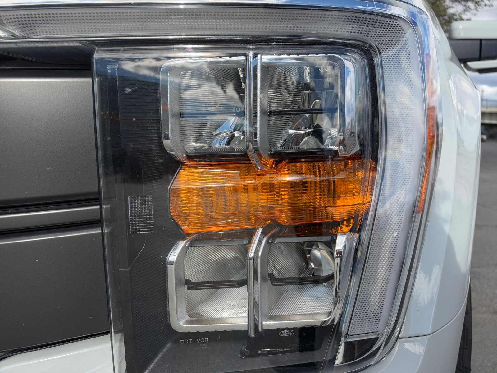 Used 2023 Ford F150 Lariat AWD/4WD image 9