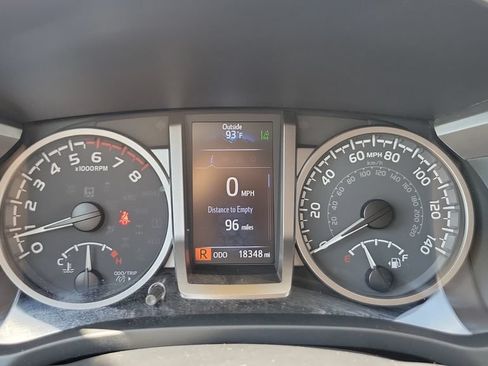 Certified 2022 Toyota Tacoma SR5 RWD image 22
